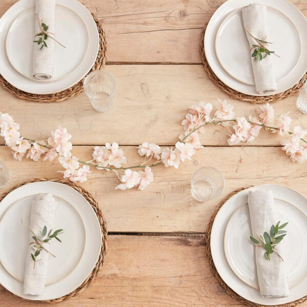 Blomsterdekoration Körsbärsblommor